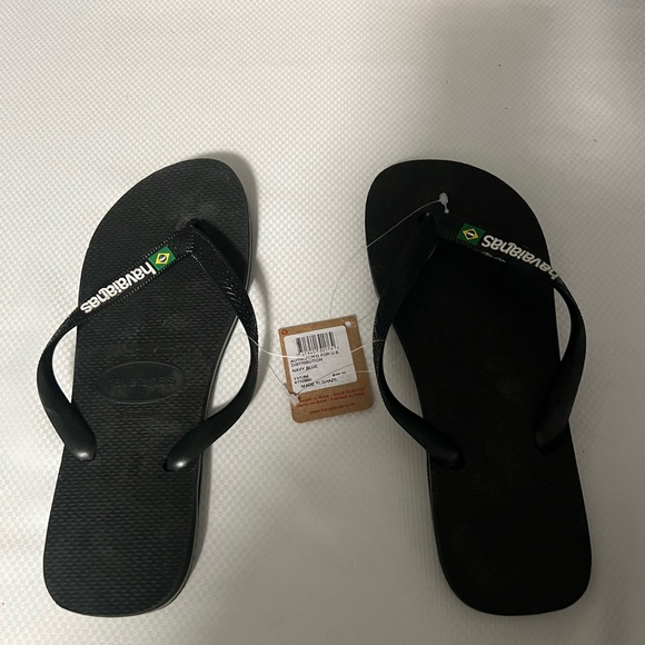 NEW HAVAIANAS Brazil Logo Flip flops in Black - Picture 2 of 5